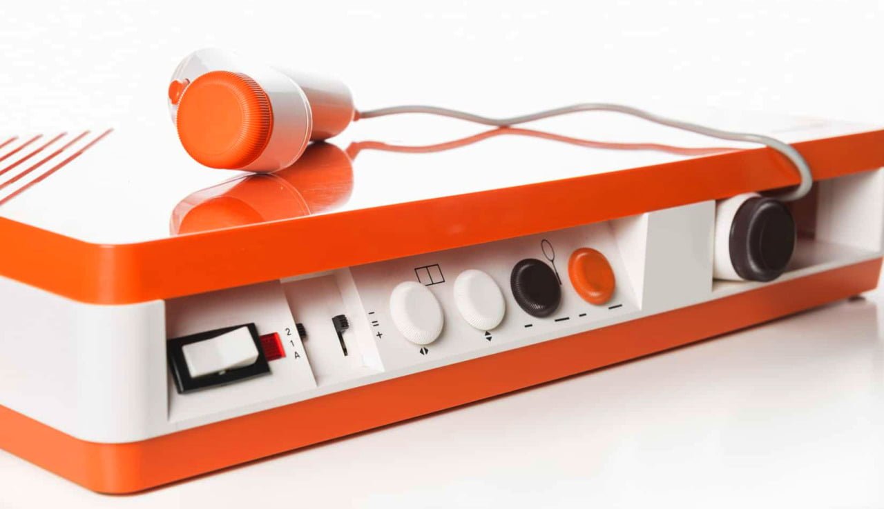 Le Ping-O-Tronic : Un Pionnier des Jeux Vidéo - Rabbits Games Ping-O-Tronic, jeux vidéo, Zanussi, Pong, histoire des jeux vidéo, rétrogaming,