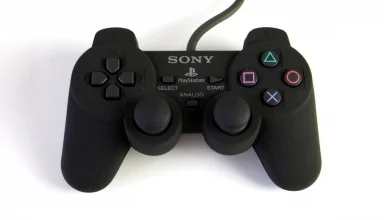 playstation playstation net yaroze 004-PlayStation Net Yaroze-Rabbits Games PlayStation Net Yaroze, console de jeu vidéo, Sony, 1997, développeurs indépendants, création de jeux, collaboration, esprit