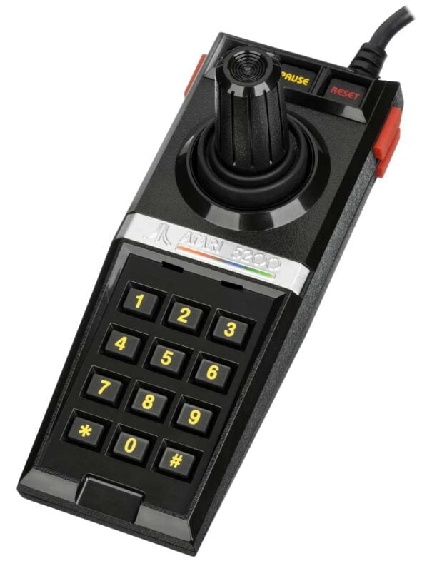 Atari 5200: Un Voyage dans le Passé de la Console Atari 5200, jeu vidéo, console, Atari, accessoires