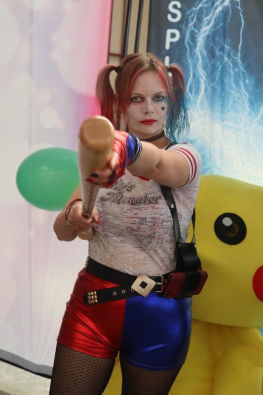 Guide Ultime pour le Cosplay de Harley Quinn - Rabbits Games Cosplayeuse Estelle de l'association Cosplay Hopital 60