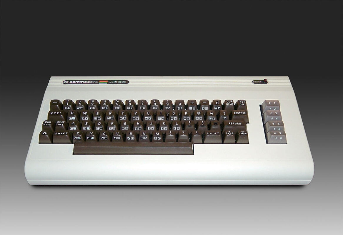Pack ROMs Commodore VIC 20: Un Voyage Nostalgique dans l'Univers du Rétrogaming Pack ROMs Commodore VIC 20: Un Voyage Nostalgique dans l'Univers du Rétrogaming, Pack ROMs Commodore VIC 20, Rétrogaming, Jeux vidéo classiques, Nostalgie, Immersion ludique
