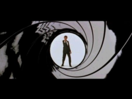 007 Racing sur PlayStation : L'agent 007 prend le volant 007 Racing sur PlayStation : L'agent 007 prend le volant